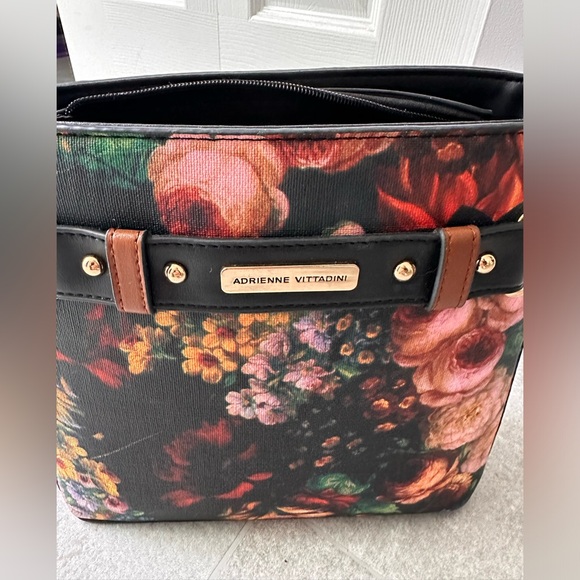 Lovely floral Adrienne Vittadini - Picture 2 of 4